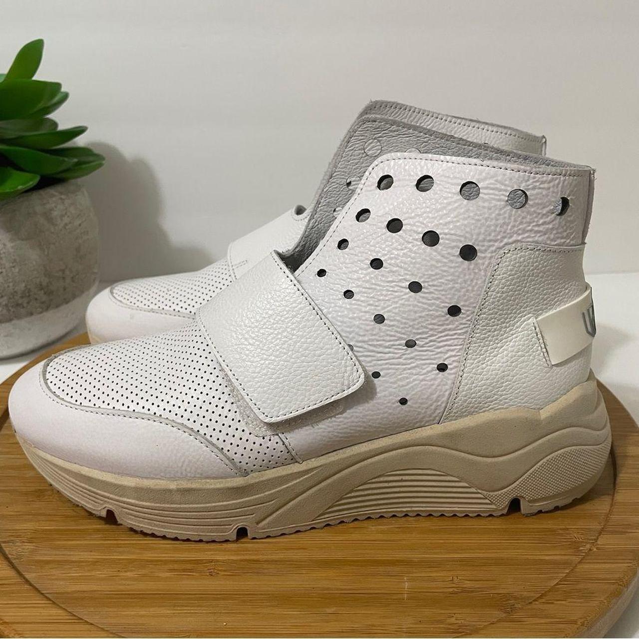 Source Unknown Women's Sneakers - White - US 7.5 … - image 1