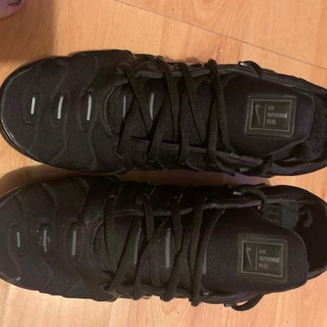 vapormax plus nike black