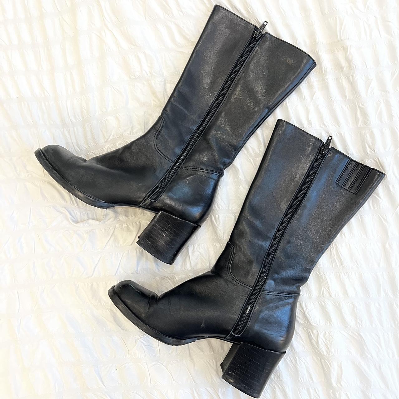 Donald Pliner Women's Black Boots  Depop