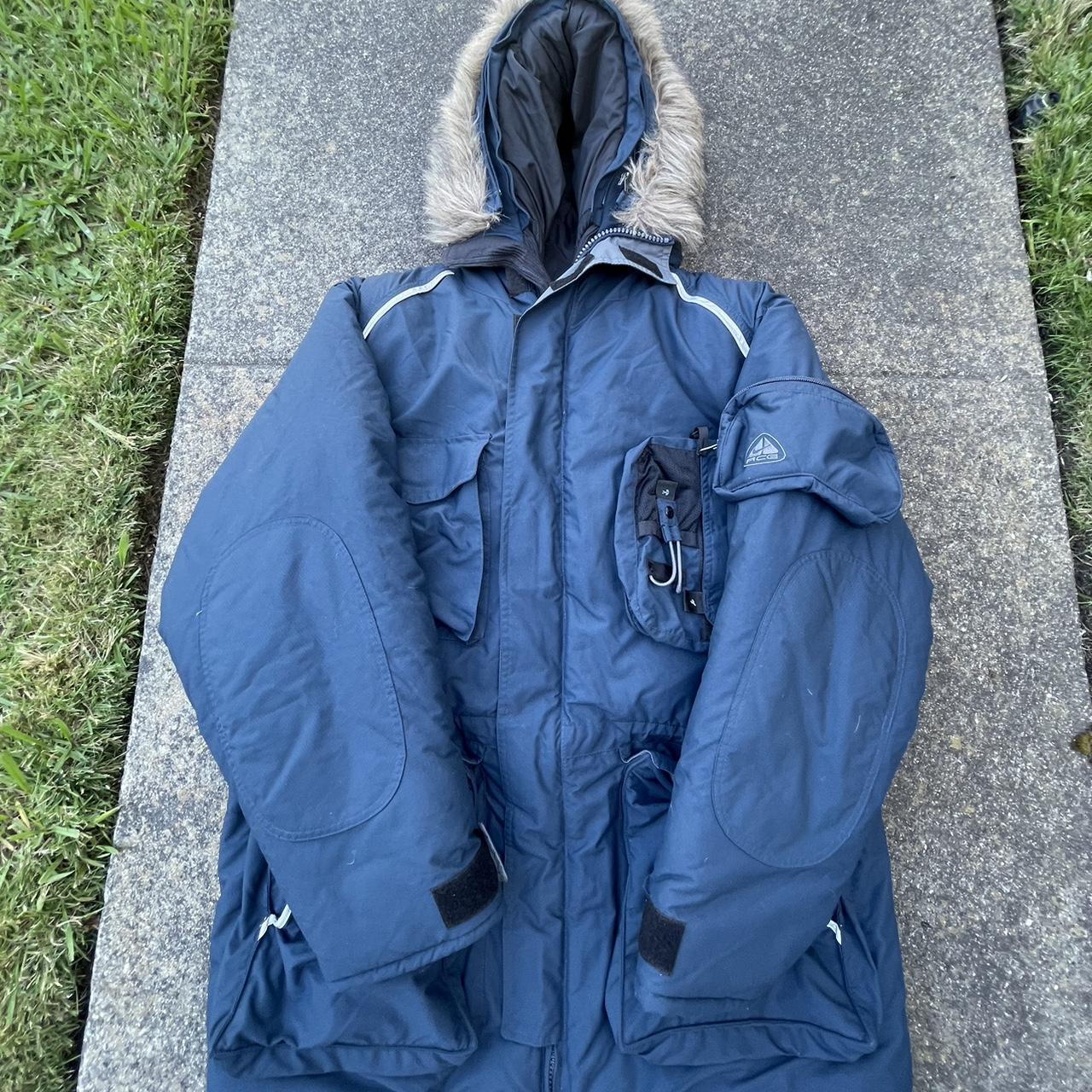 navy blue nike acg parka jacket - size medium no flaws - Depop