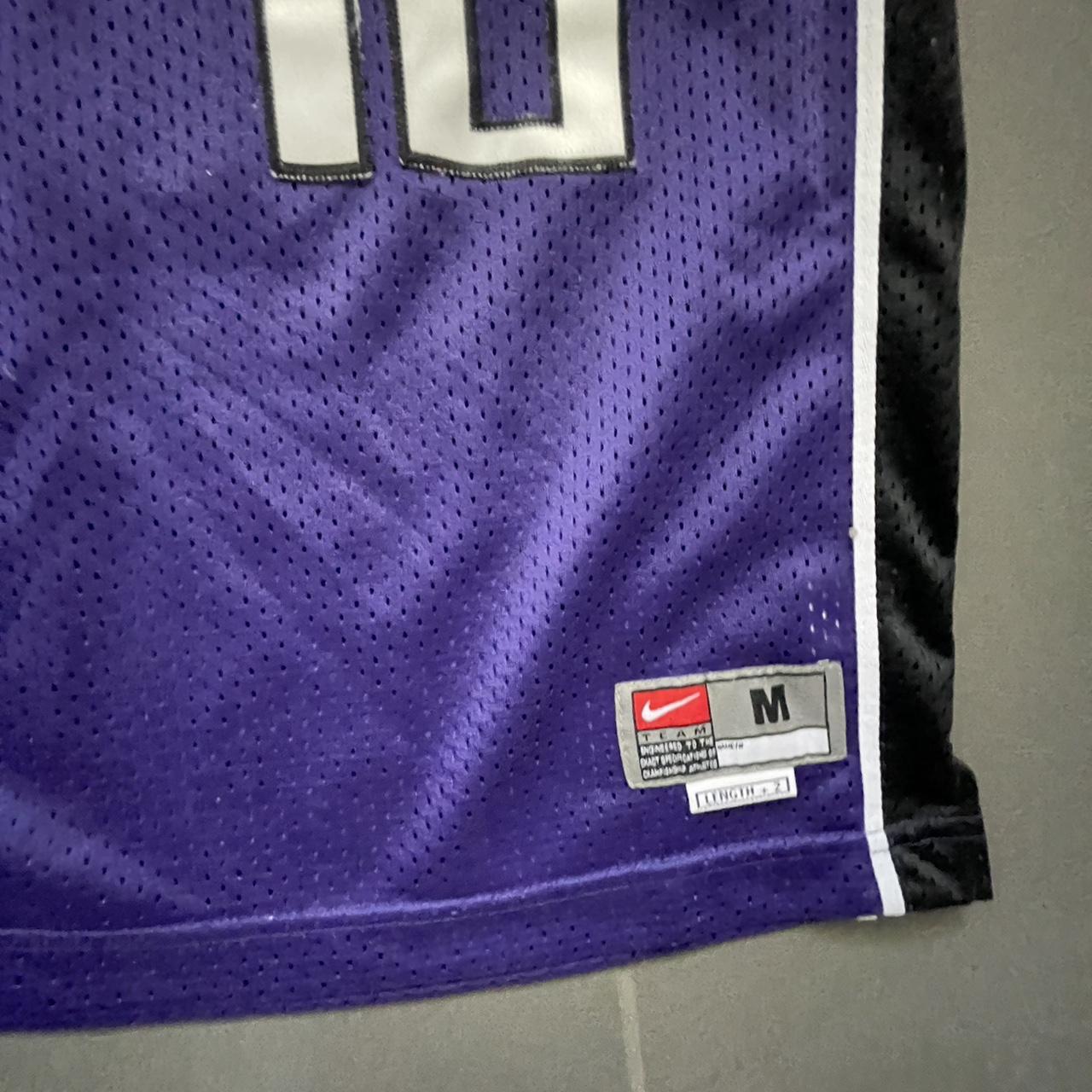 mike bibby sacramento kings kid jersey size... - Depop