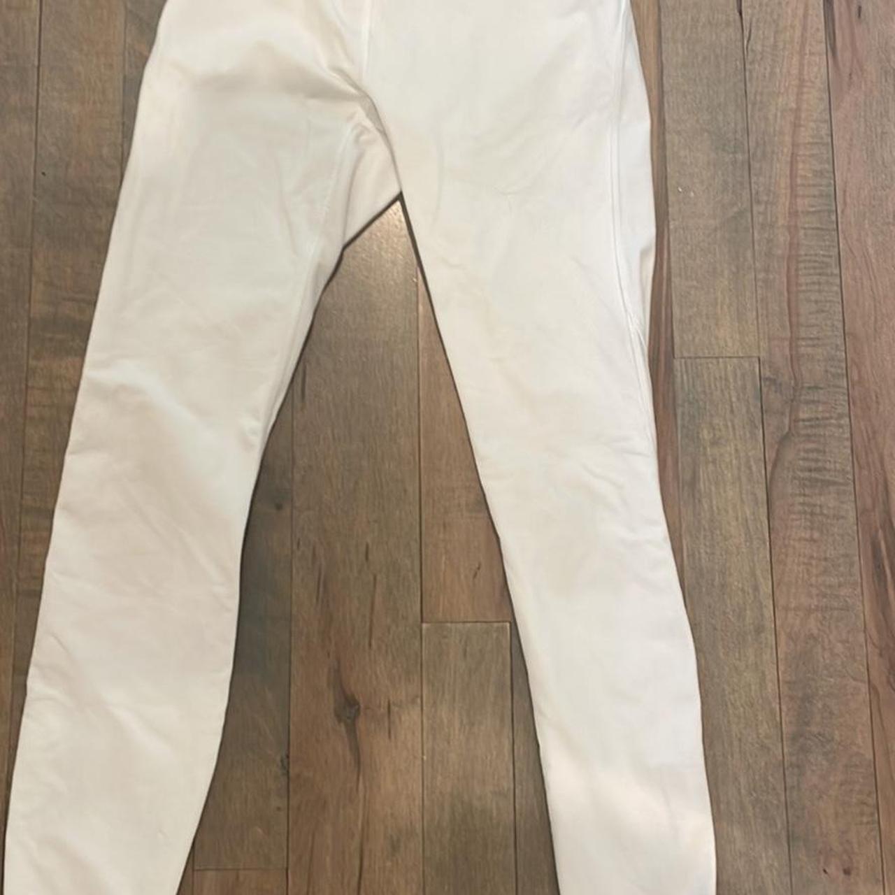 Lululemon Women's White Leggings | Depop