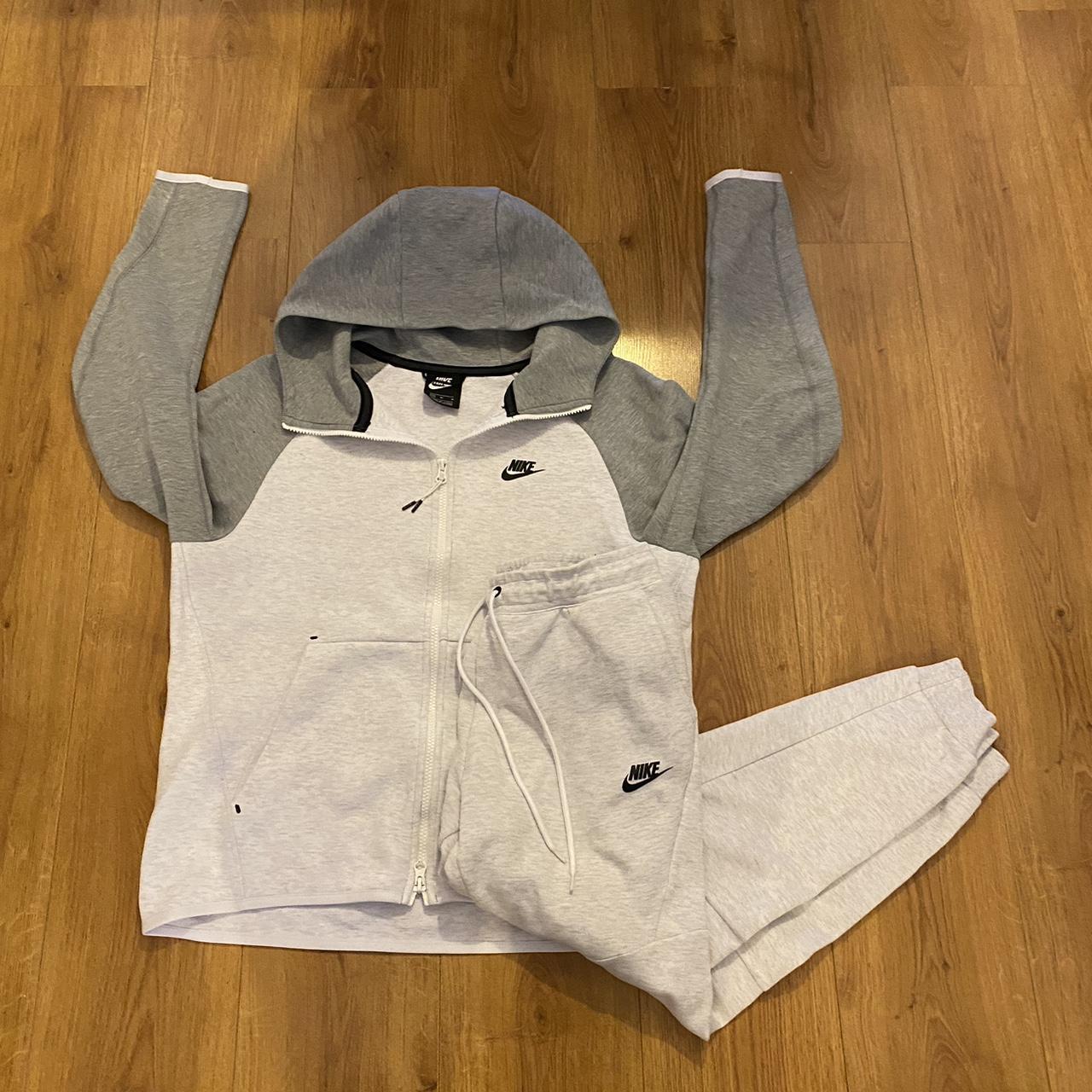 Nike Men's Grey and White Hoodie | Depop