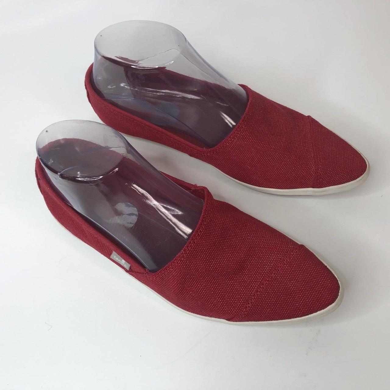 Sanuk pointed top toe shoes