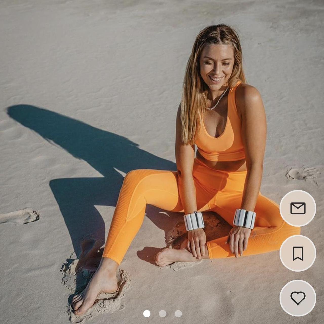 Alo Yoga set in Neon Apricot - Size Small Repop. | Depop