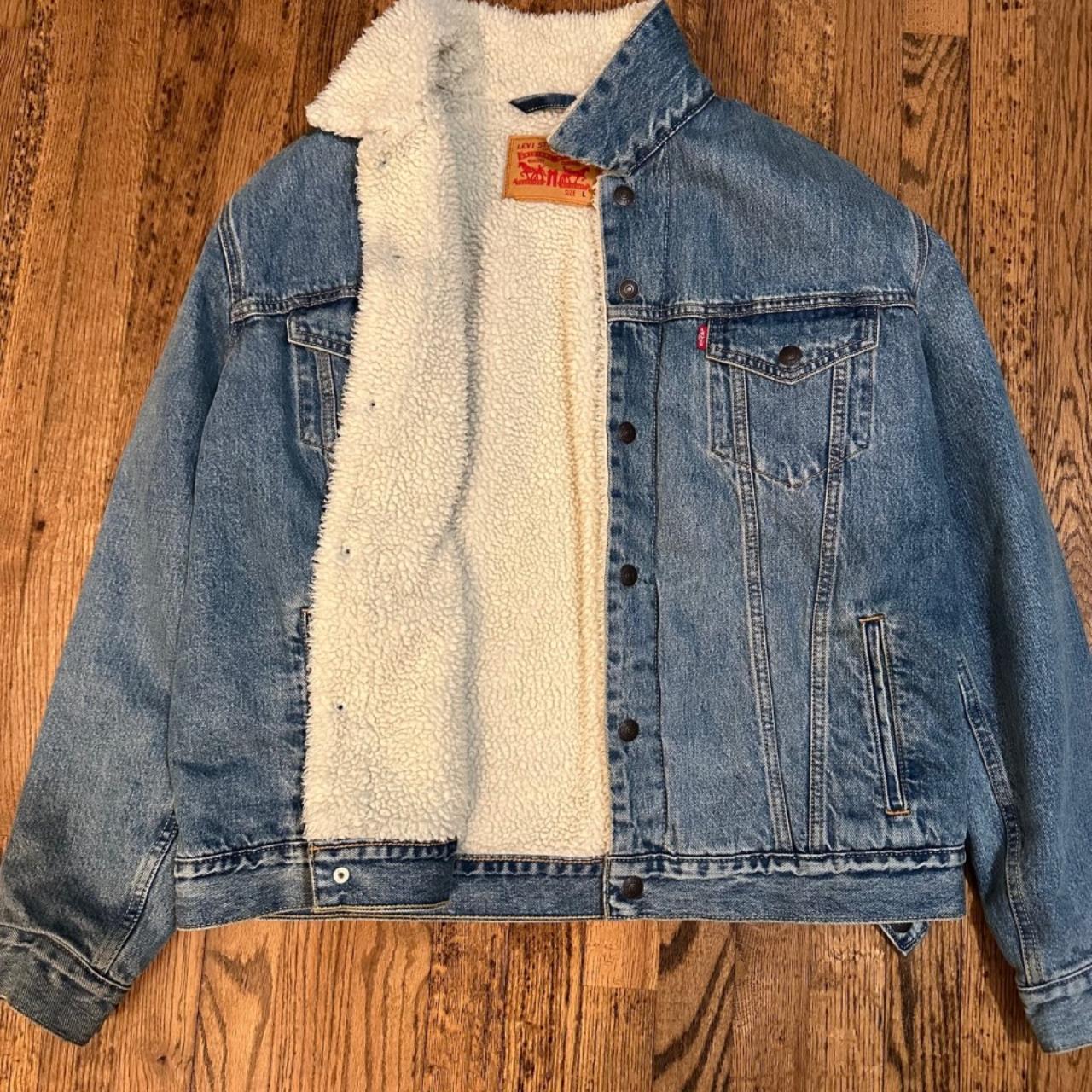 New School but Old School Levi Jacket - Sherpa inner... - Depop