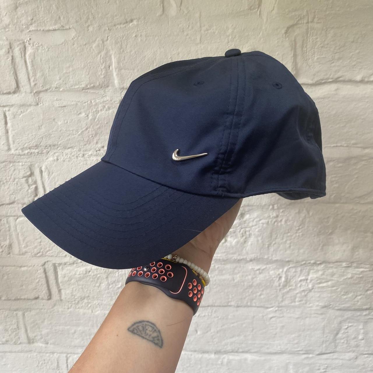 mens navy nike cap