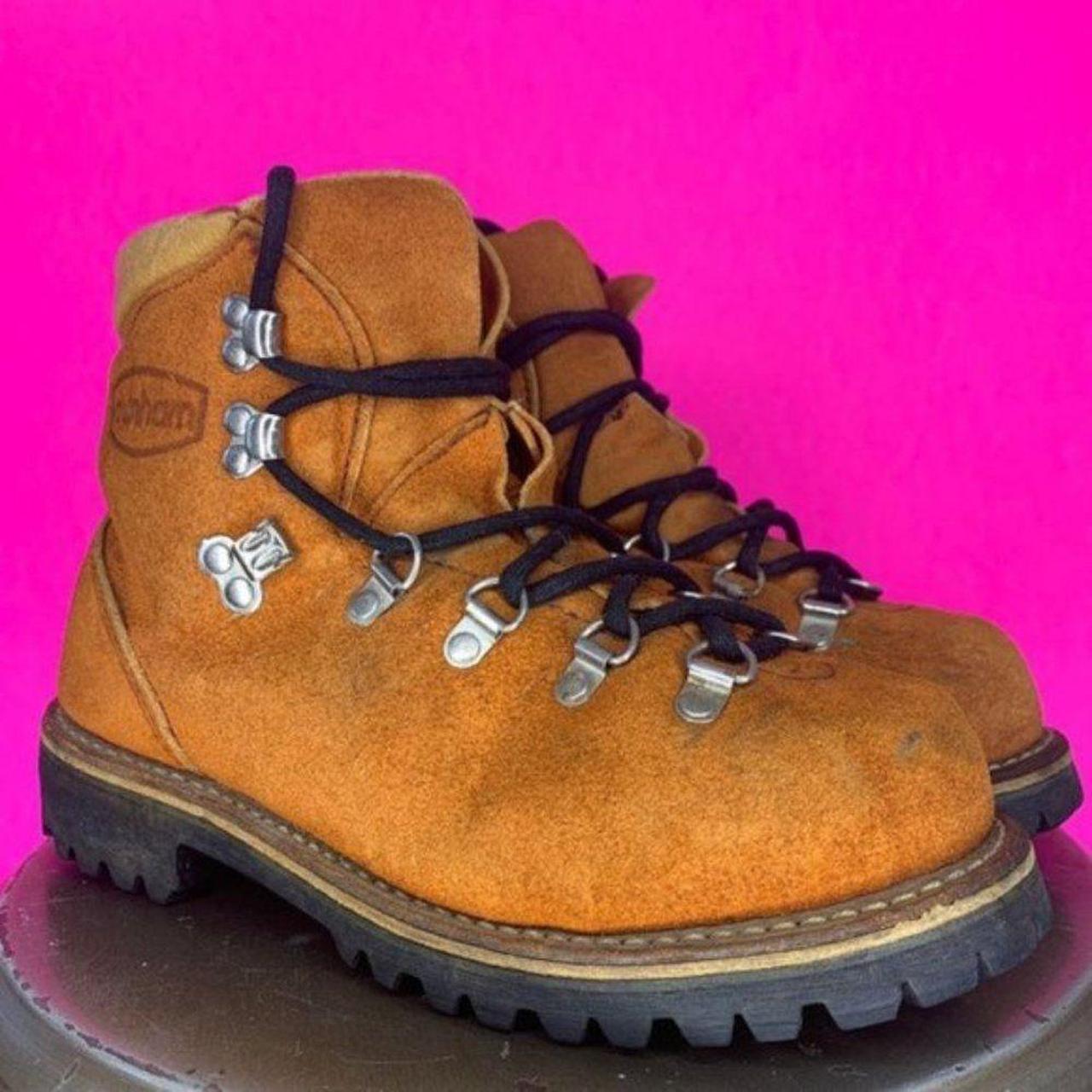 Vintage dunham 2024 hiking boots