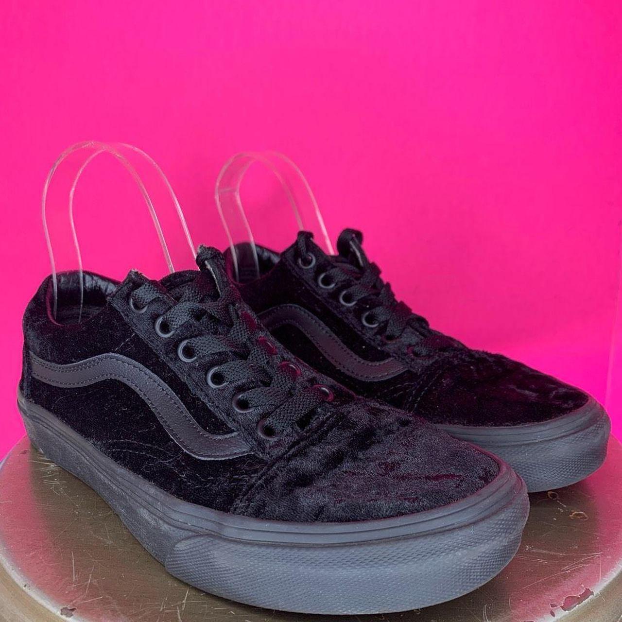 Black velvet outlet vans