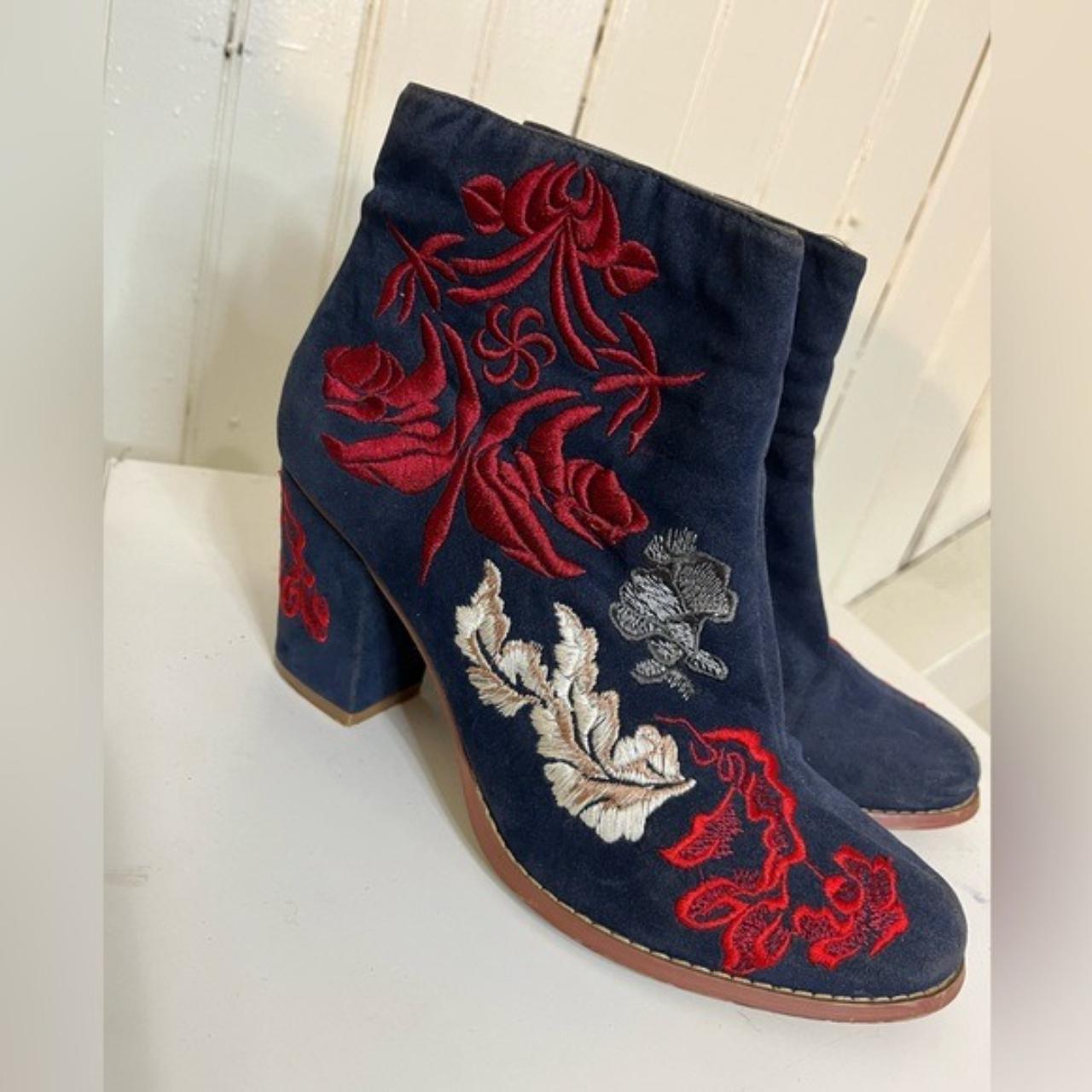 Anthropologie Women's Navy and Red Boots | Depop