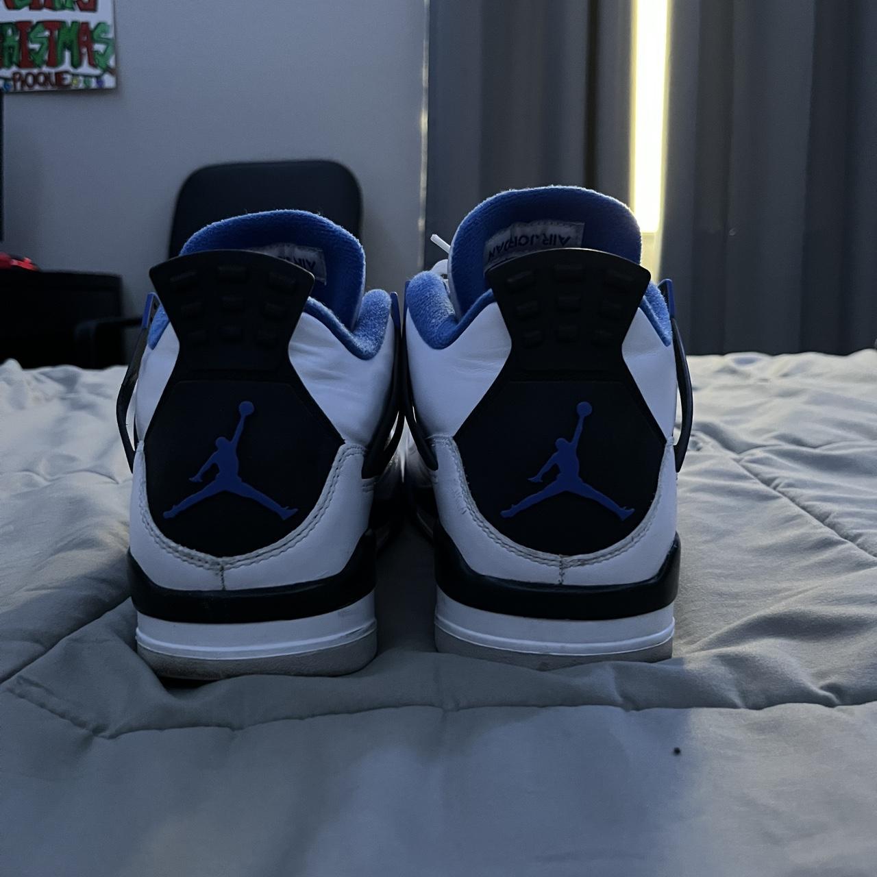 Fake jordan 4 on sale motorsports