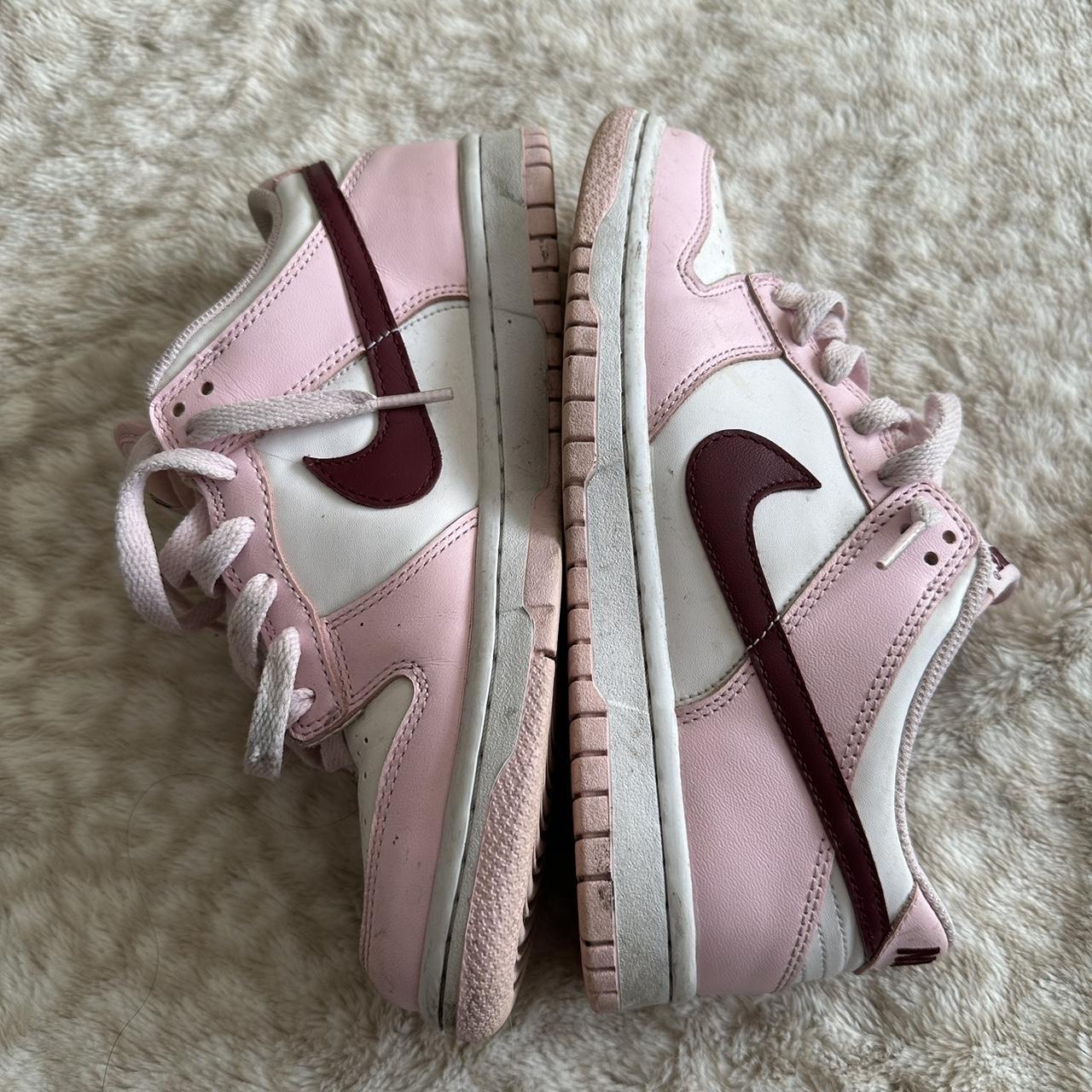 nike pink valentines shoes