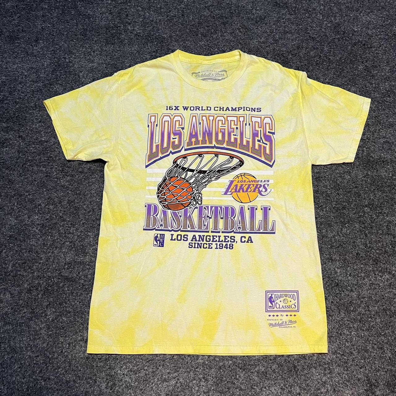 Mitchell & Ness NBA Lakers t-shirt in purple