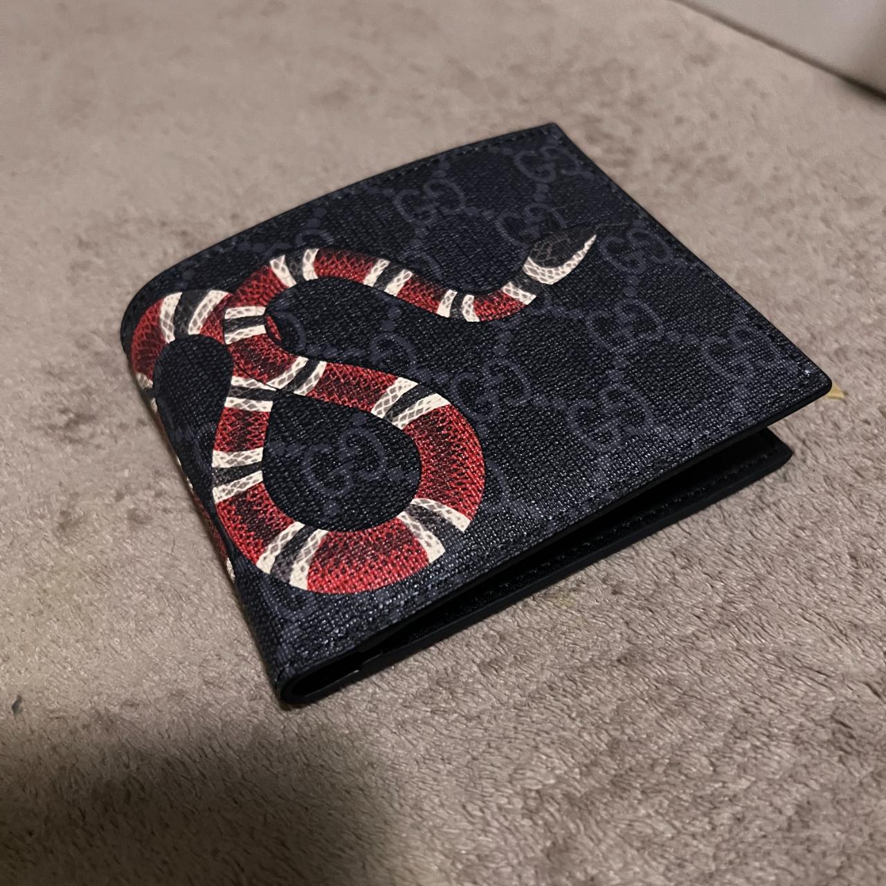 Gucci Snake wallet Like New Throw an Offer Depop