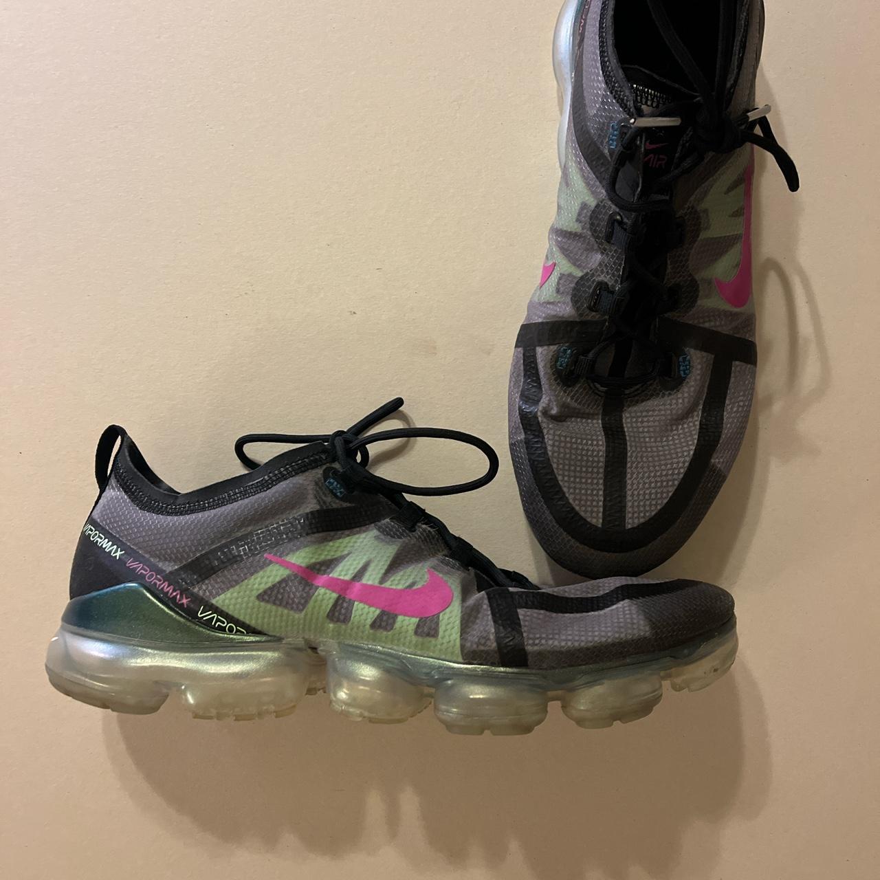 Nike vapormax 2019 2024 pink and green