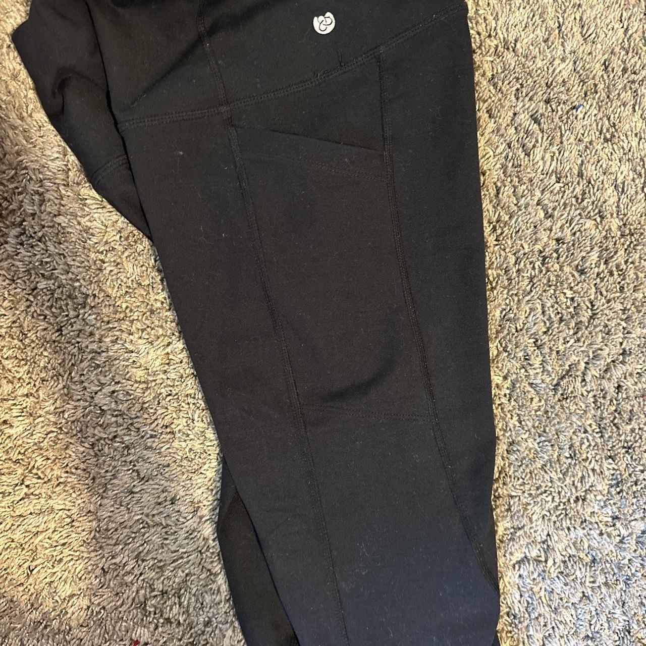 Zella black leggings with side pockets