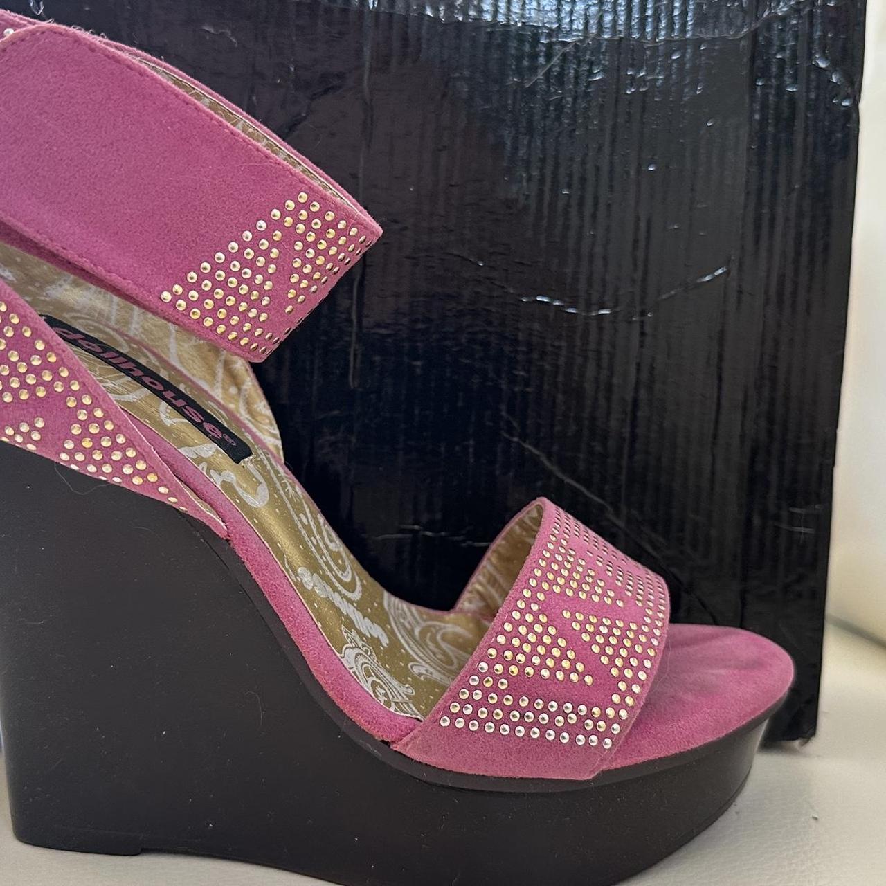 Brand new DollHouse wedges pink velvet with gold. Depop