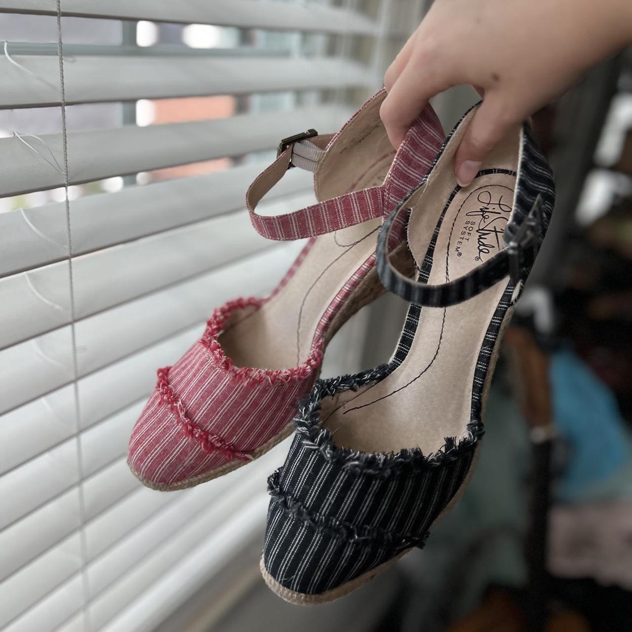 lifestride red sandals