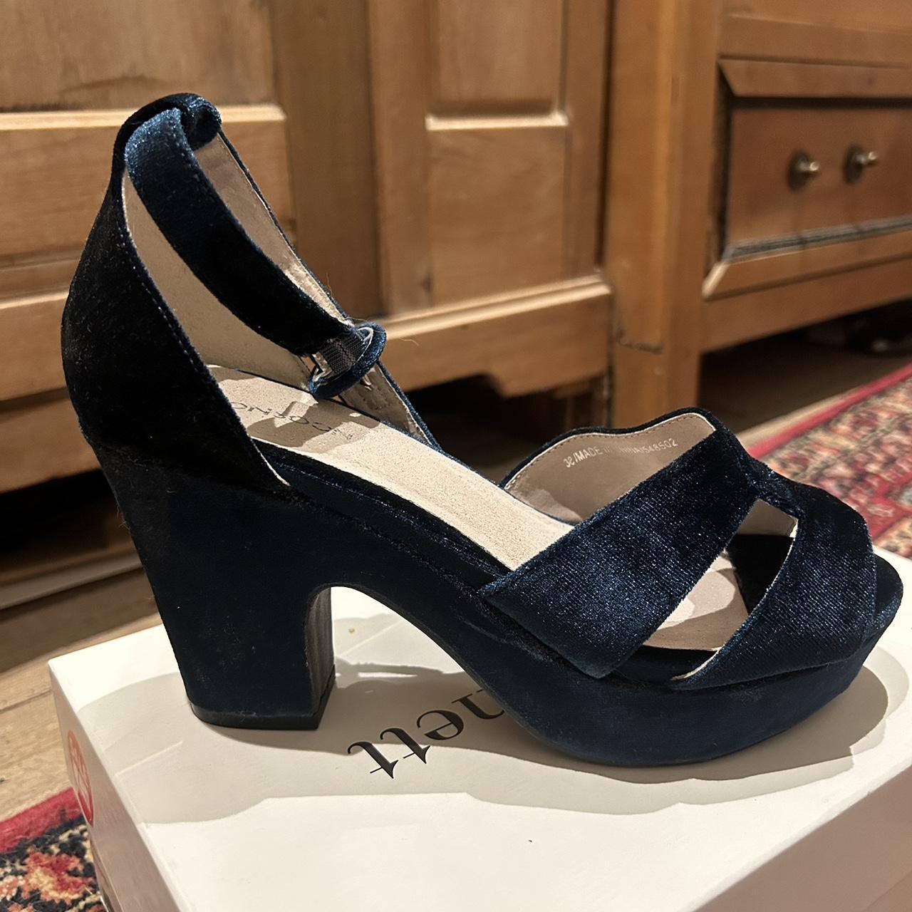 navy blue thick heels