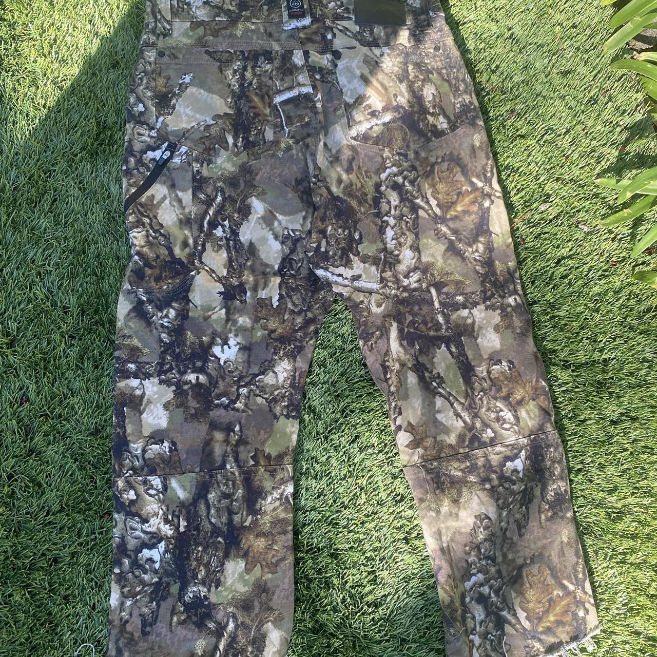 wrangler real tree camo pants #streetwear... - Depop