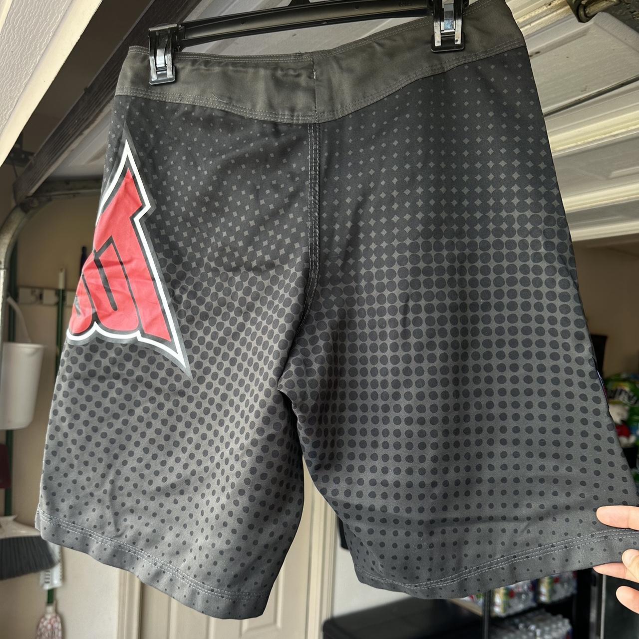 Tapout on sale compression shorts