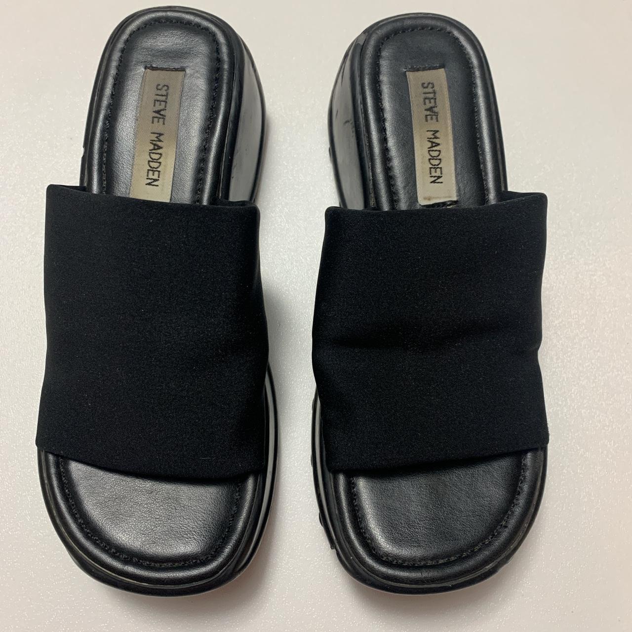 Steve Madden Women's Black Slides | Depop