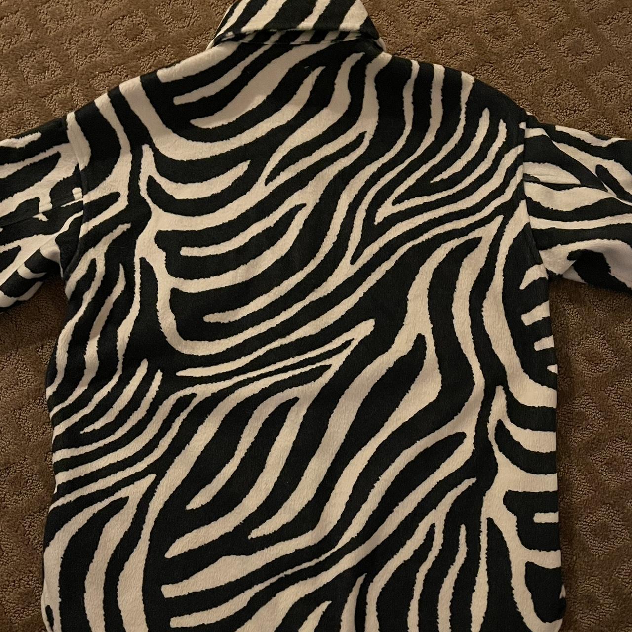 H&M Zebra Print Jacket🤍 -Used but like new -Size... - Depop