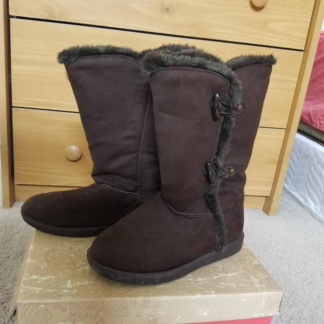 Brown Fur Boots - Depop