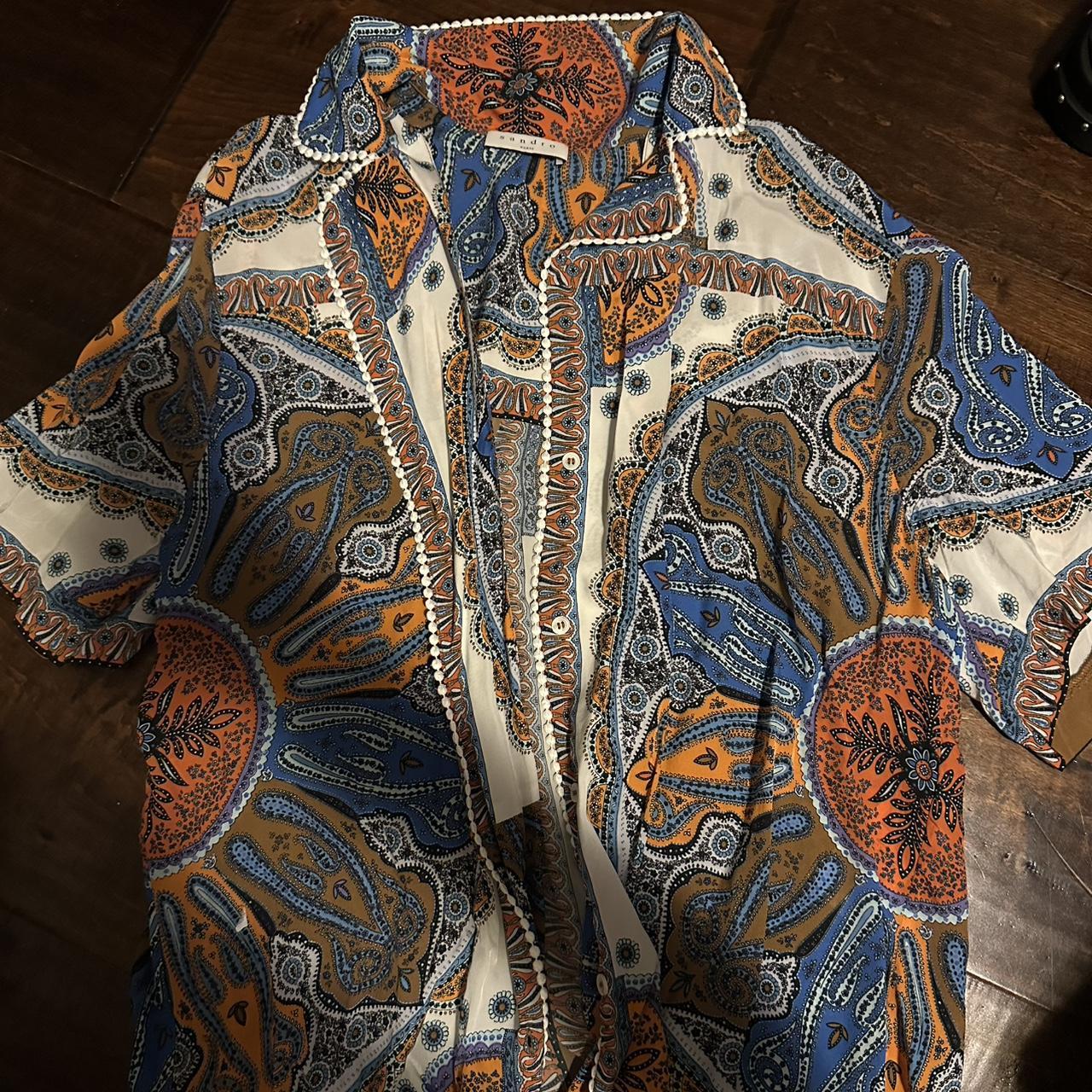 item listed by nicoleawwad
