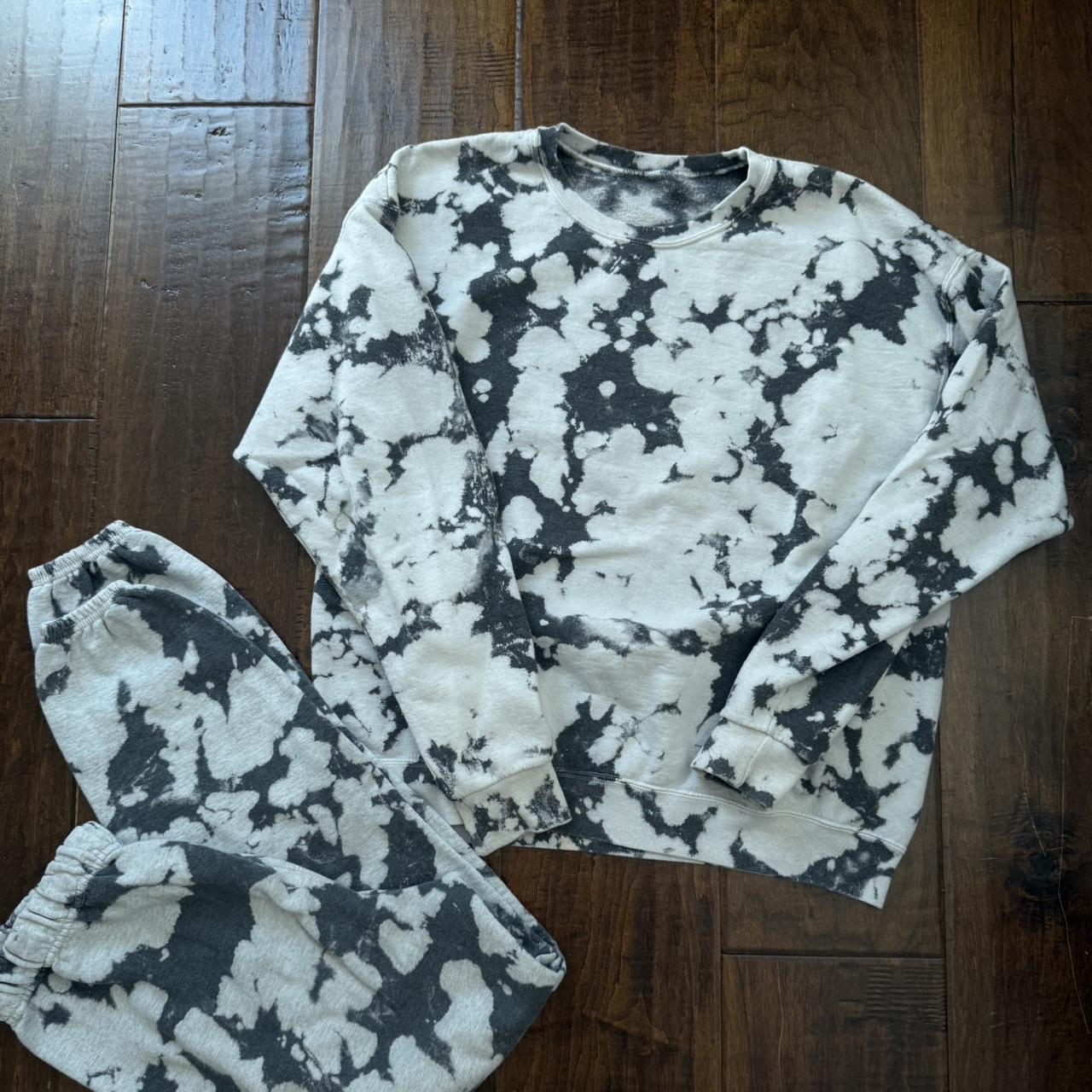 item listed by nicoleawwad