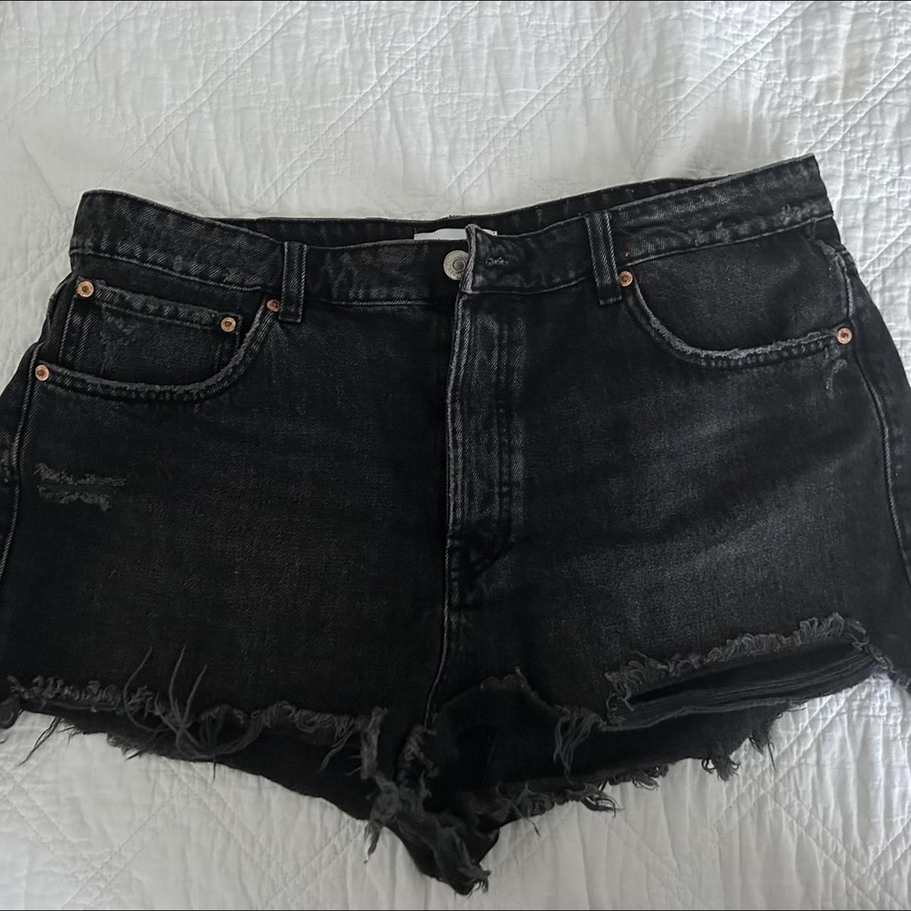 Zara Denim Jean Shorts Super comfy and great to... - Depop