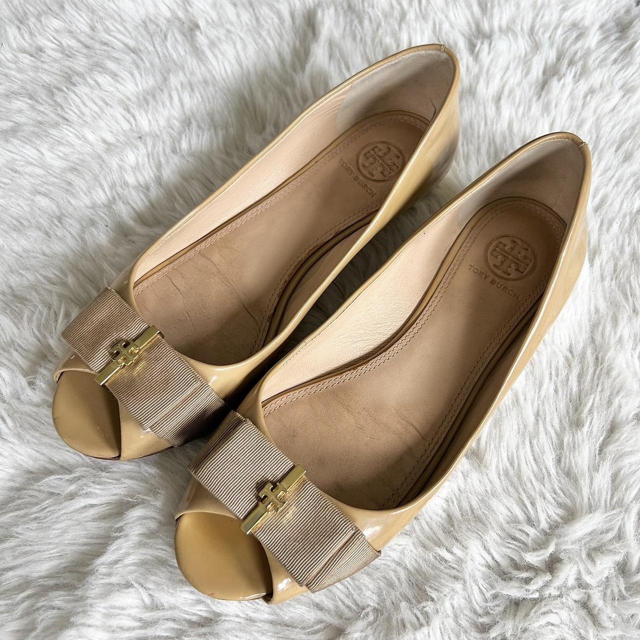 Gold tory burch clearance shoes