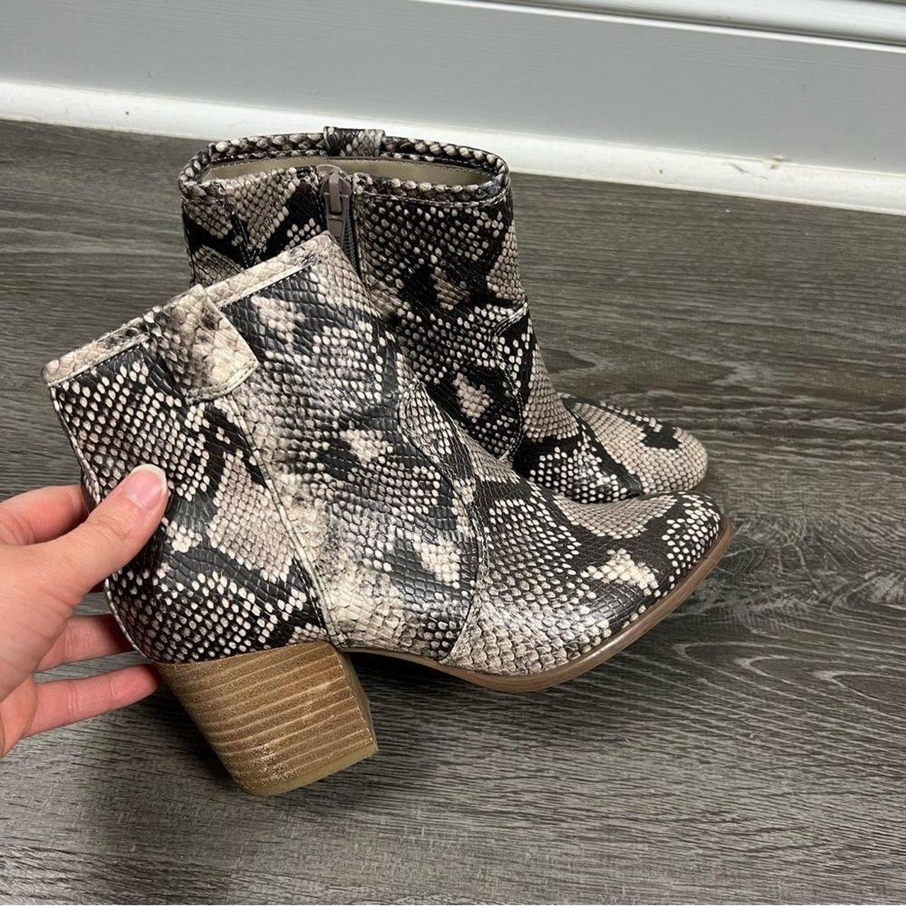 Carlos santana hot sale snakeskin booties