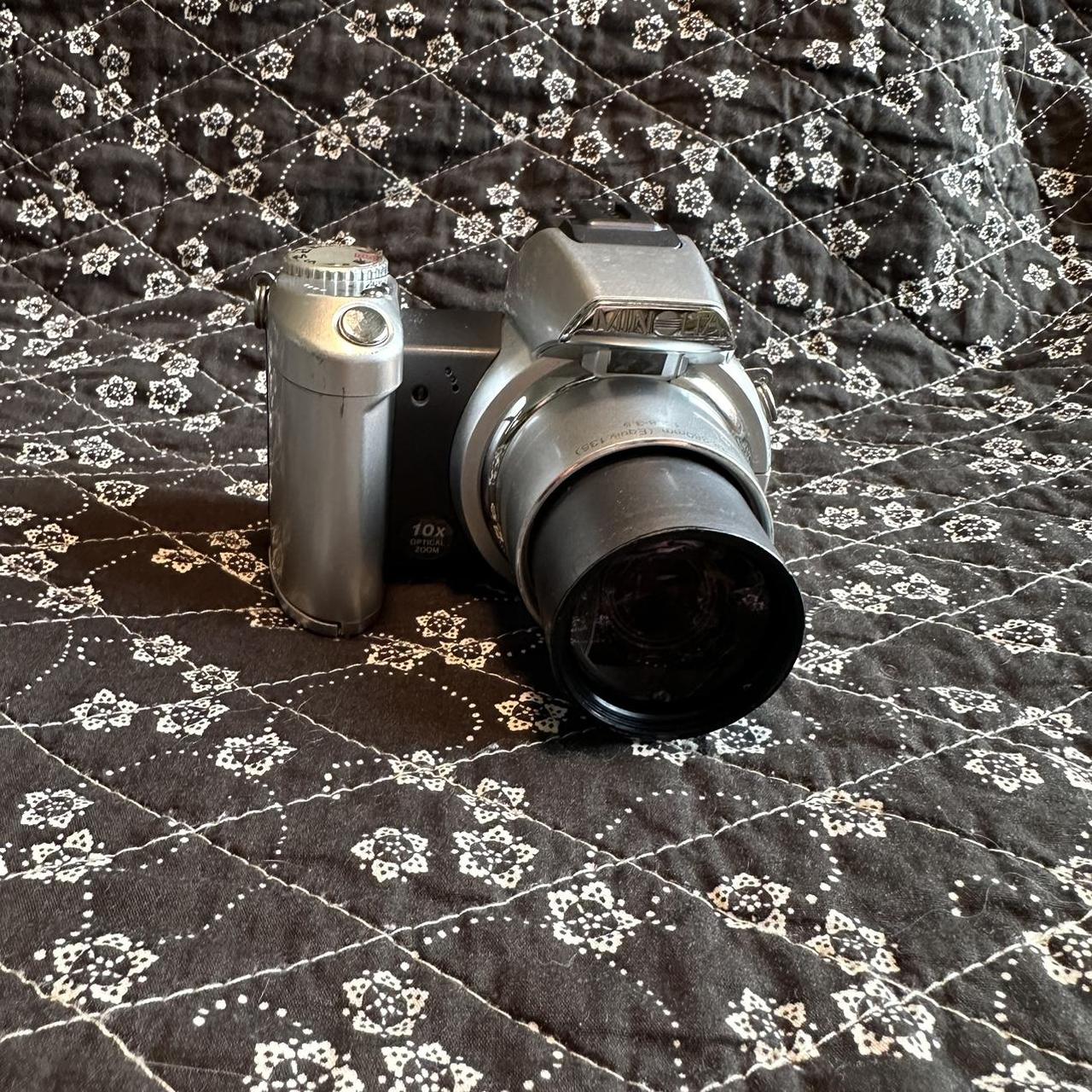 Minolta DiMAGE Z1 *digital camera* tested,... Depop
