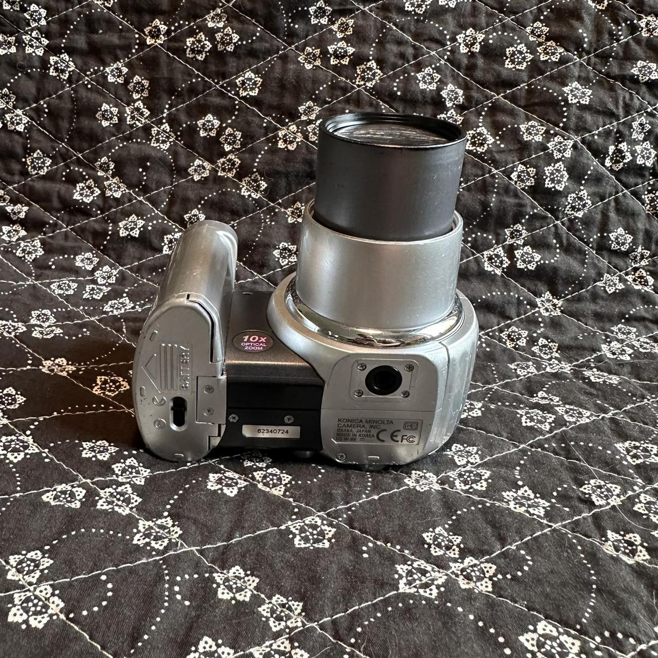 Minolta DiMAGE Z1 *digital camera* tested,... Depop