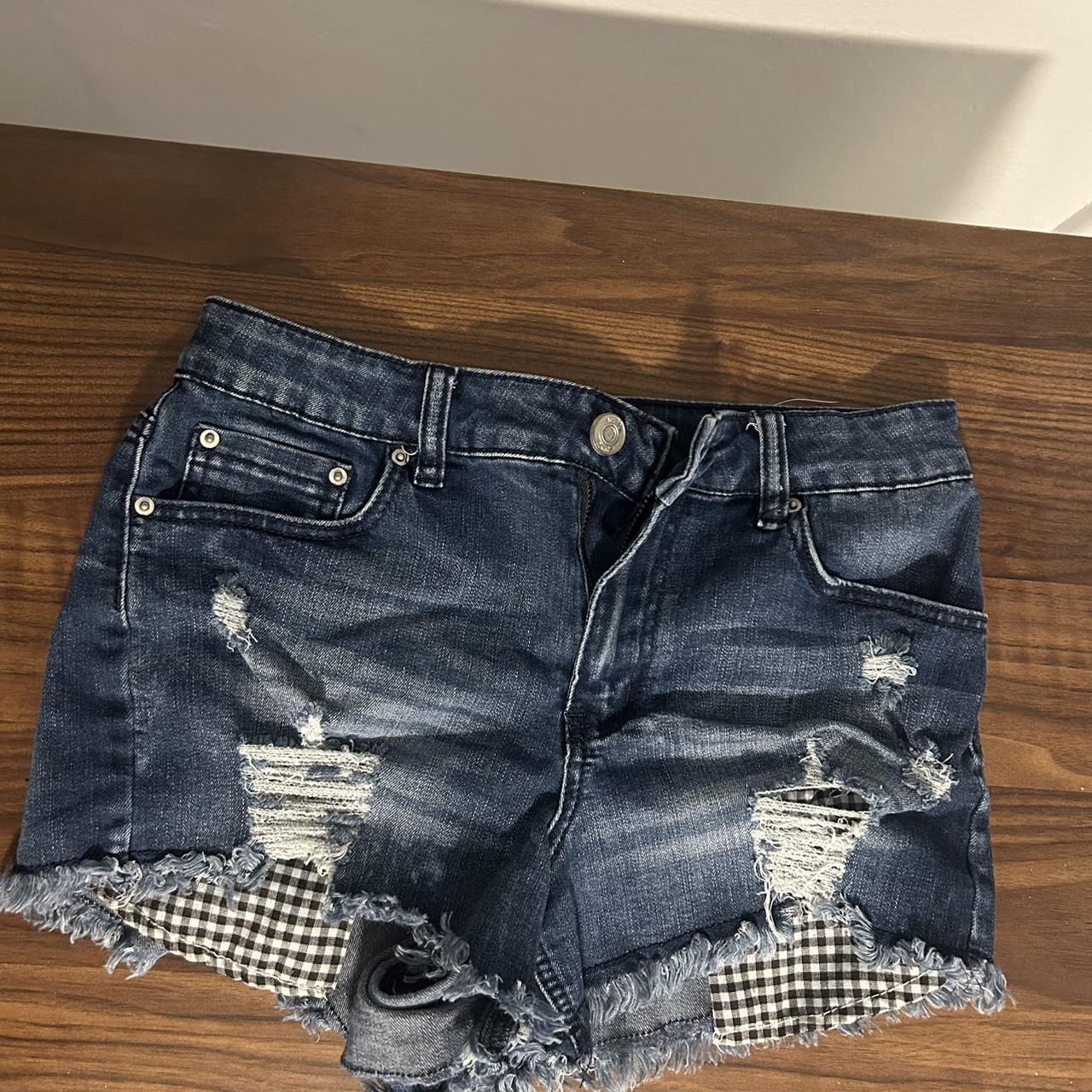 item listed by niraas23