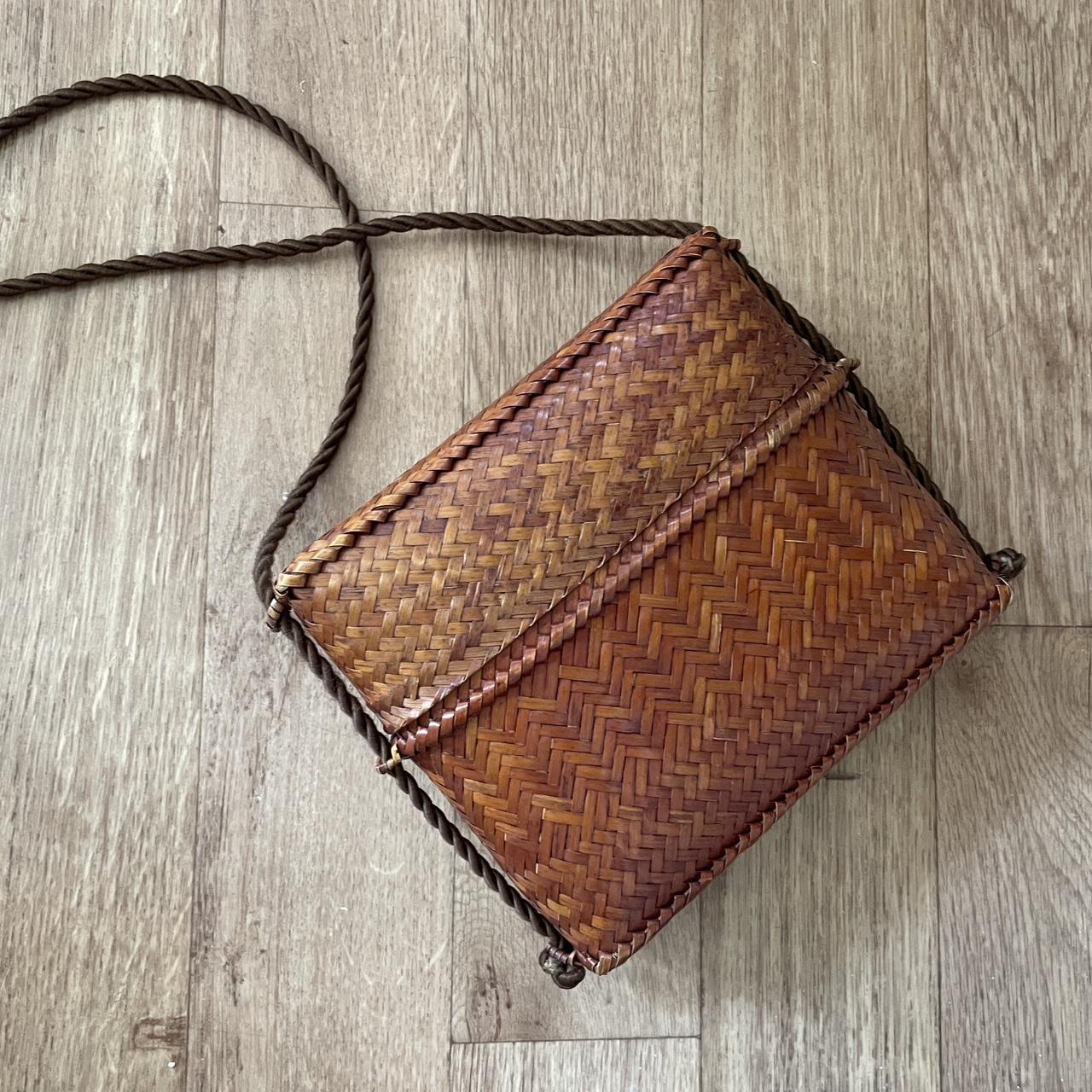 Handwoven vintage rattan bag 🌞 18cm x 22cm, strap... - Depop