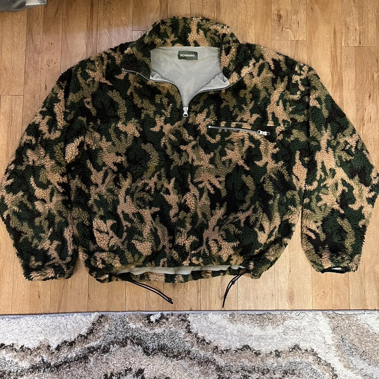 Ronning Forest Camo Seclusions Fleece Size: L fits... - Depop