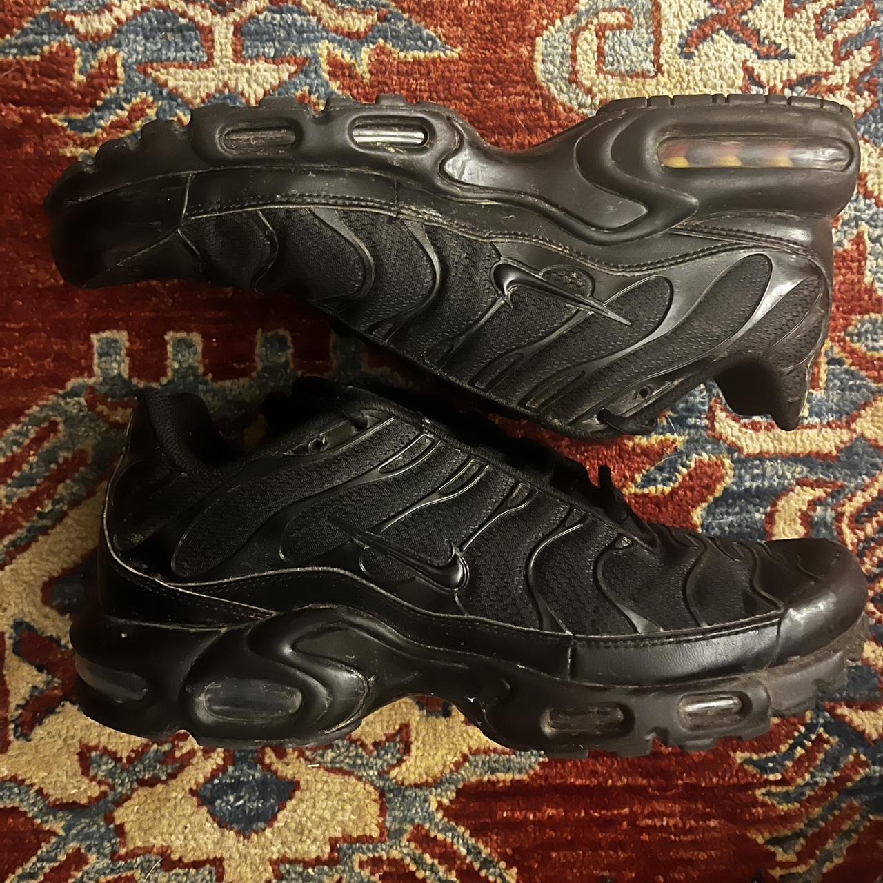 triple black nike tns mens