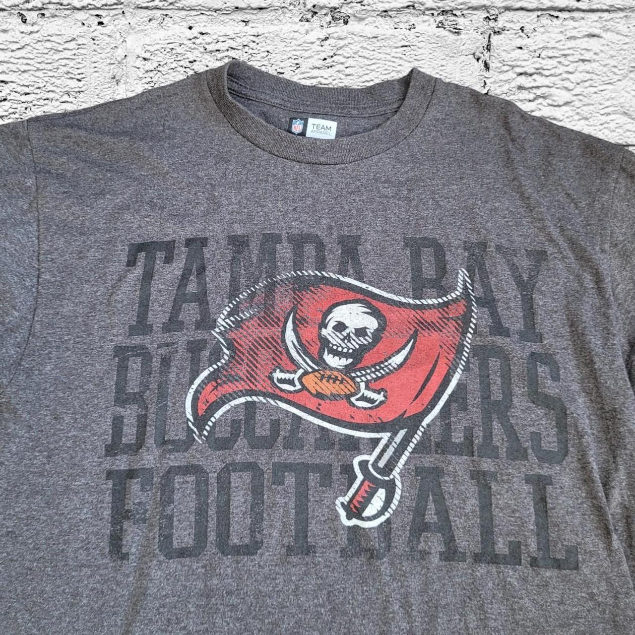 NFL Team Graphic Tampa Bay Buccaneers Grey T-Shirt