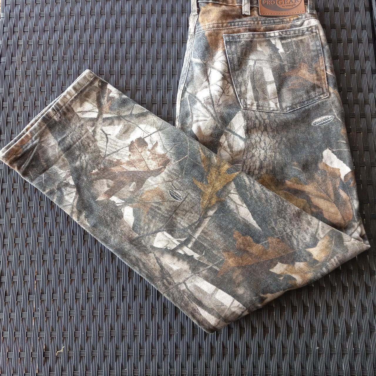 Wrangler Men's Brown and Khaki Jeans | Depop