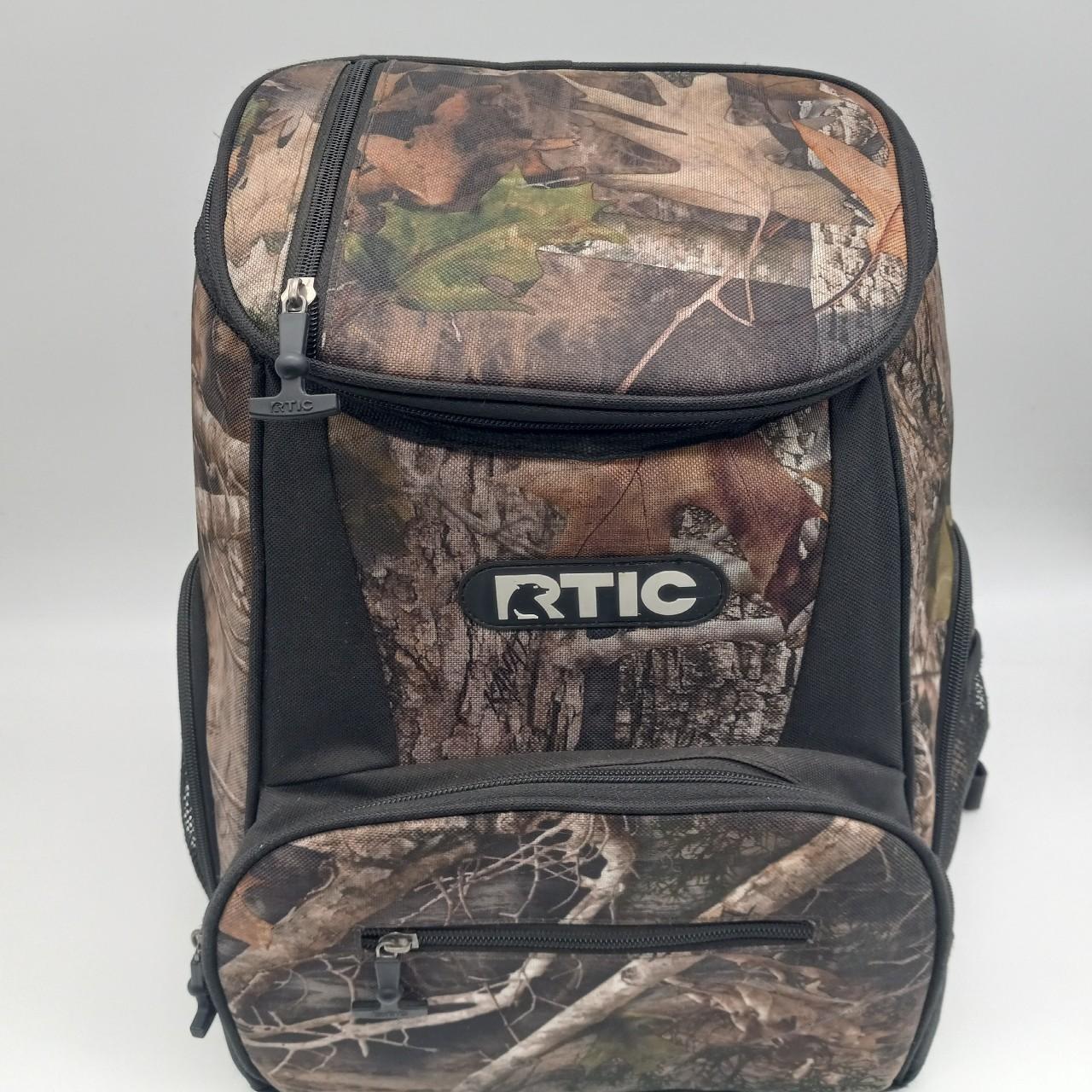 Rtic camo outlet backpack cooler