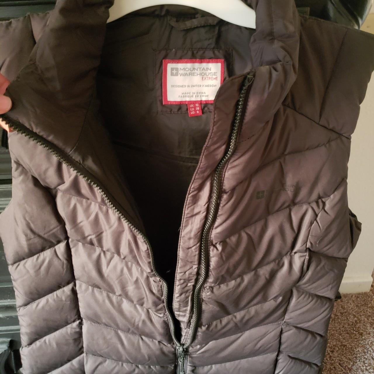 MOUNTAIN WAREHOUSE black puffer vest Never worn UK... - Depop