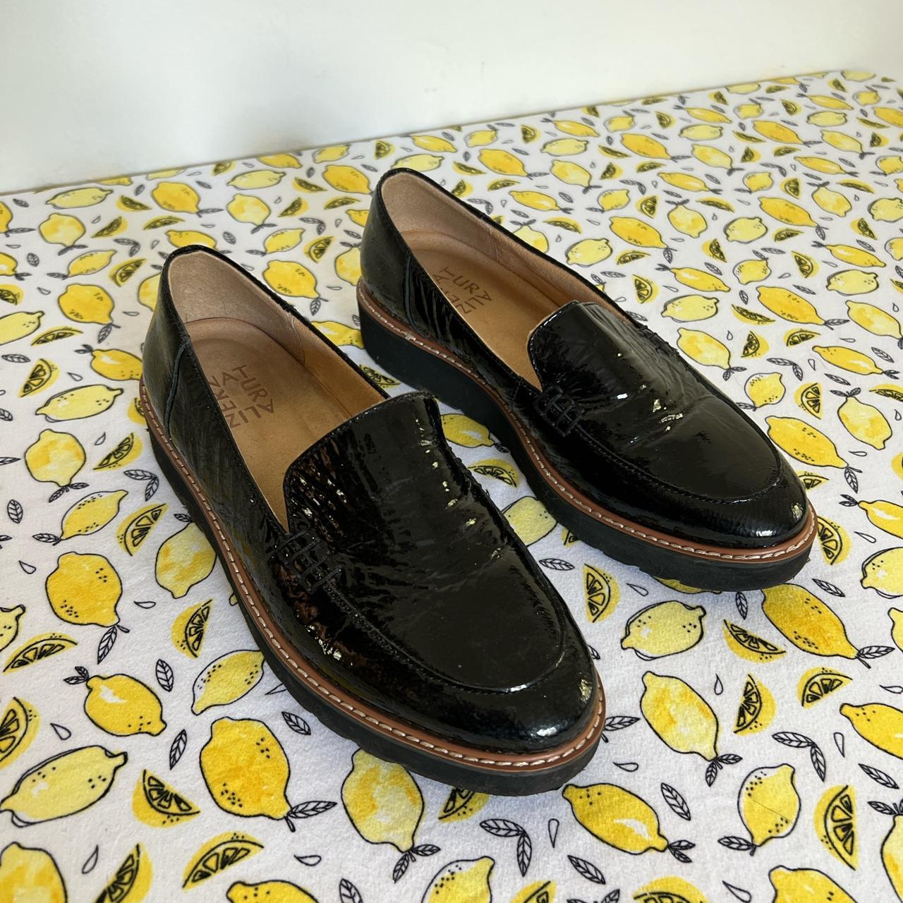 Naturalizer Women's Black and Brown Loafers | Depop