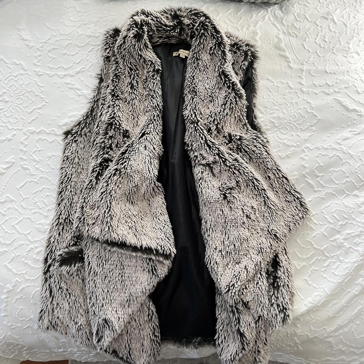 faux fur vest vest fauxfur fall winter school Depop