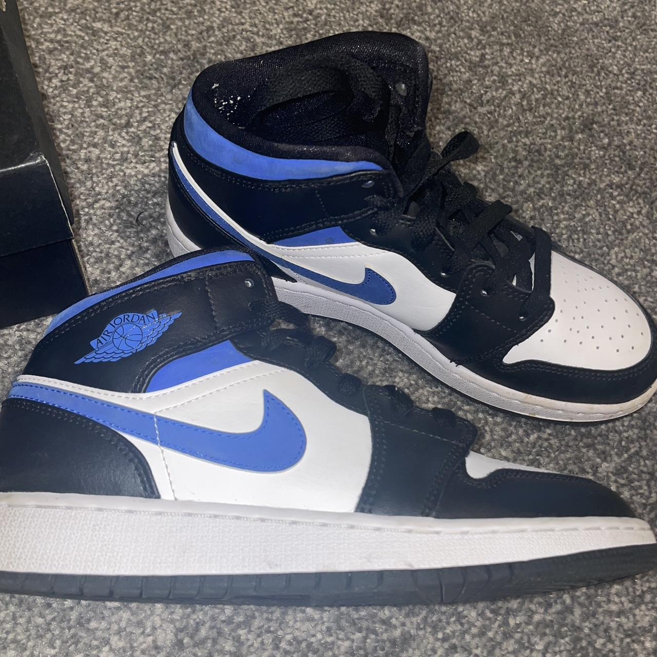 nike air jordan black white blue