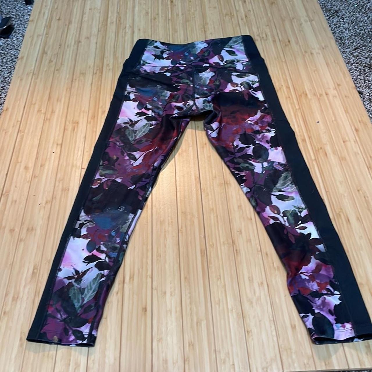 BCG size S workout leggings in a floral abstract print. - Depop