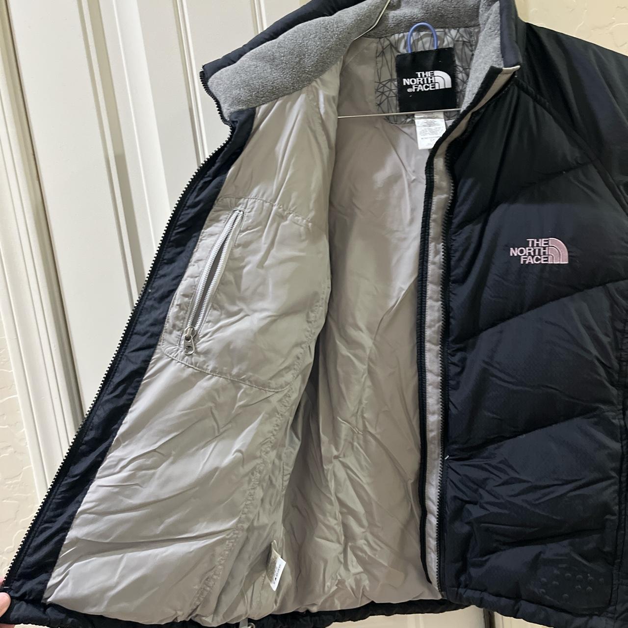 Women’s North face puffer No stains or rips Size S... - Depop