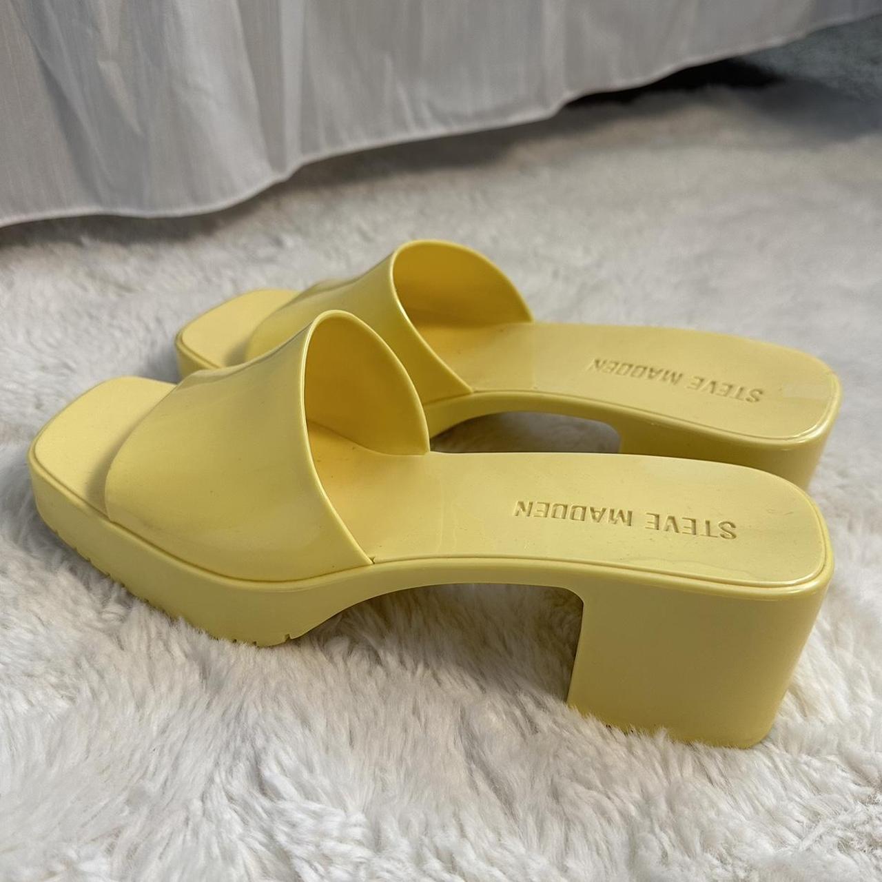 Steve madden sandals yellow online