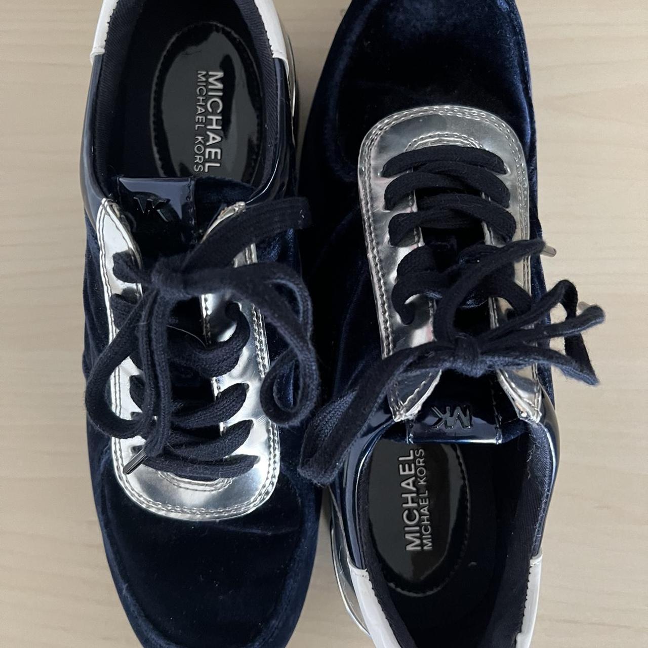 Michael kors sale navy trainers